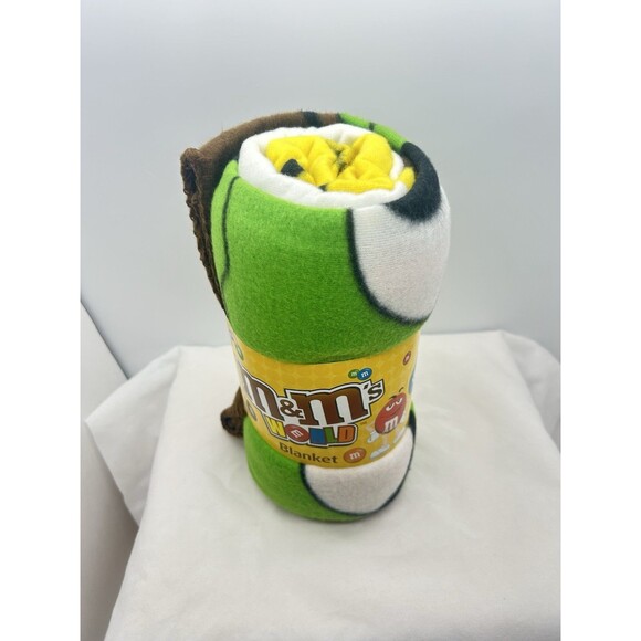 M & M Fleece 50" x 60 " Blanket NWT - Picture 6 of 7
